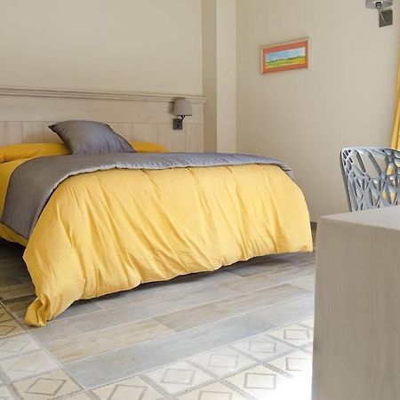 Hostal 1888 Gironella Pokoj fotografie